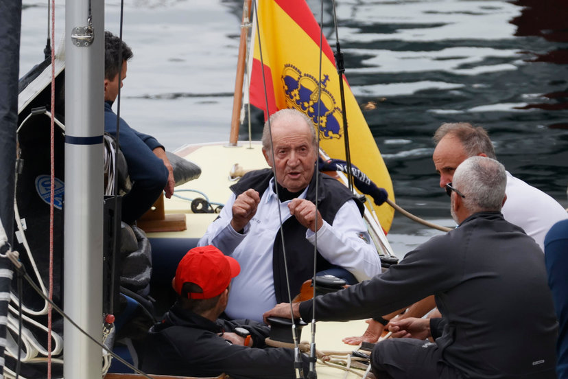 El rey emérito, Juan Carlos I, sale a navegar en Sanxenxo (EFE)