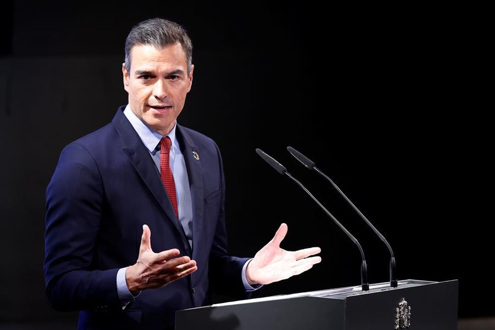 Sánchez anuncia la creación de más de 800.000 empleos