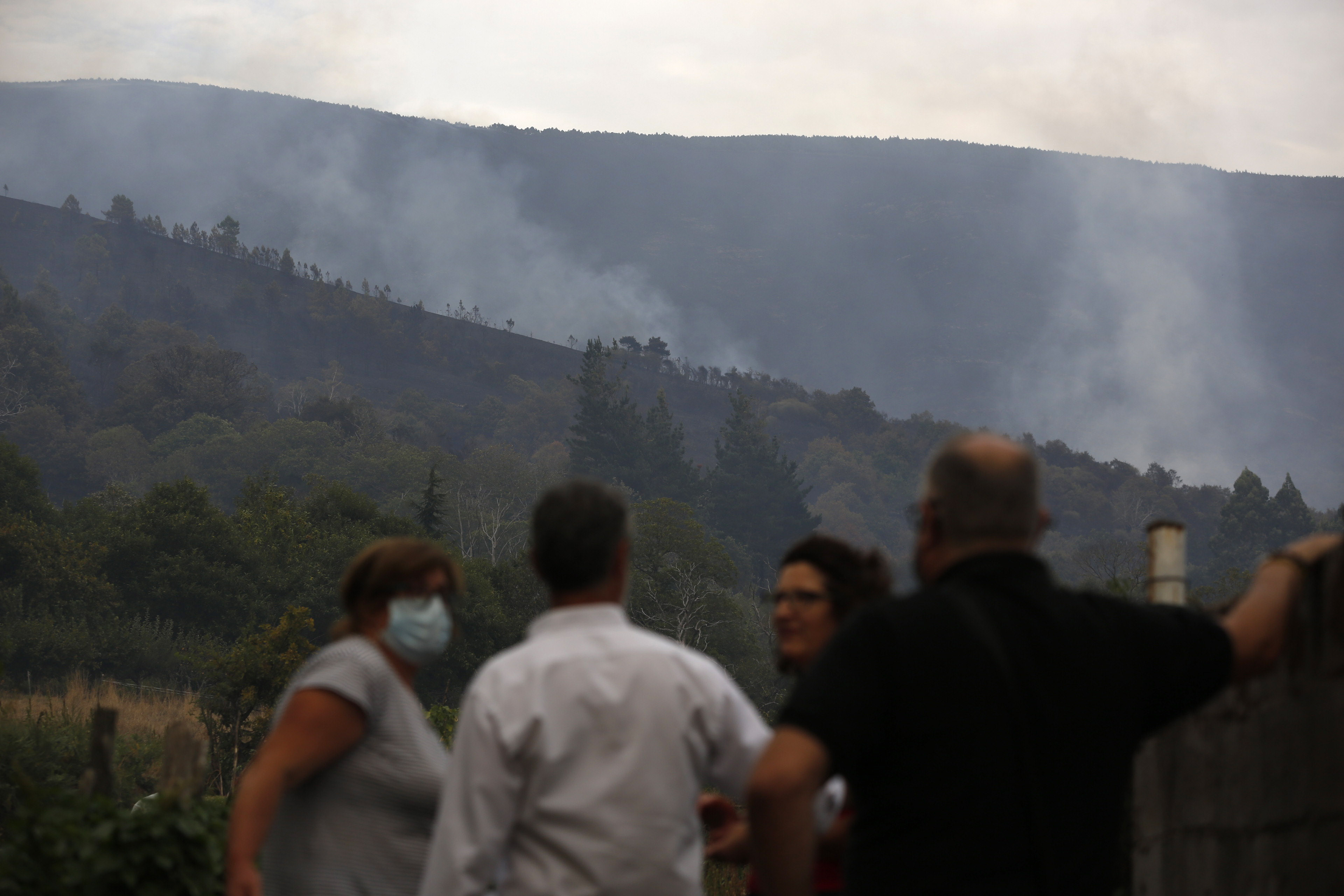 Rebordechao (Vilar de Barrio). 13/09/2020. Incendio forestal en A Serra de San Mamede cerca de Rebordechao, controlado ya.
Foto: Xesús Fariñas