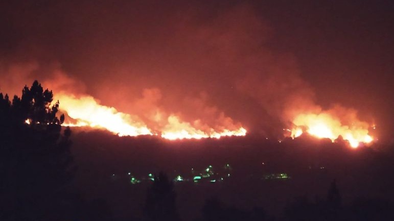Vilariño de Conso pide el estado de emergencia por los incendios
