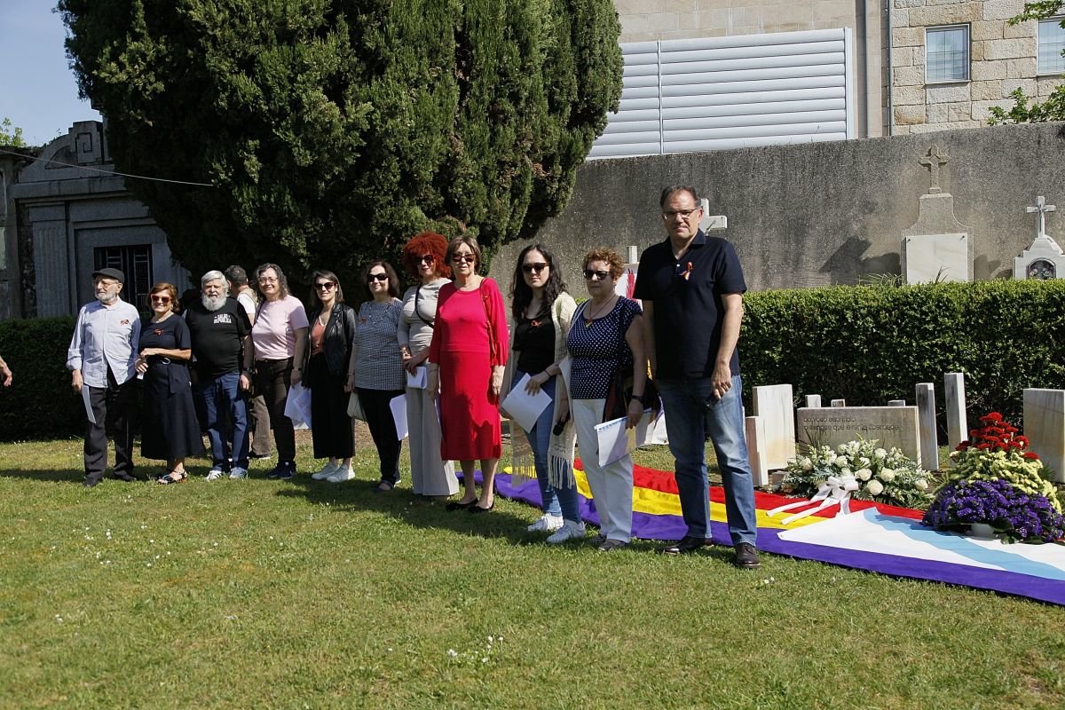 Ourense commémore la Fête de la République au Cimetière de San Francisco